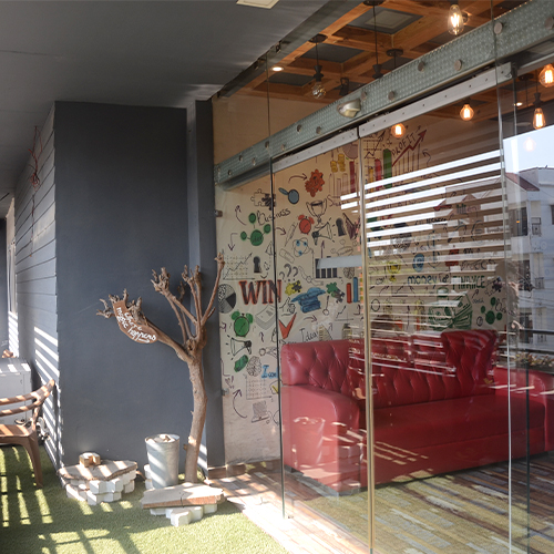 best conference room facility in dehradun